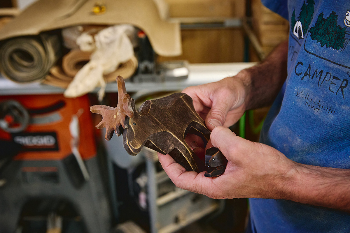 Orignal Atelier Saint-Cerf entre les mains de son créateur